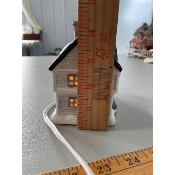 Vintage Watkins Village Collection Ceramic Light Up House 1992 Holiday Decor - Picture 6 of 7
